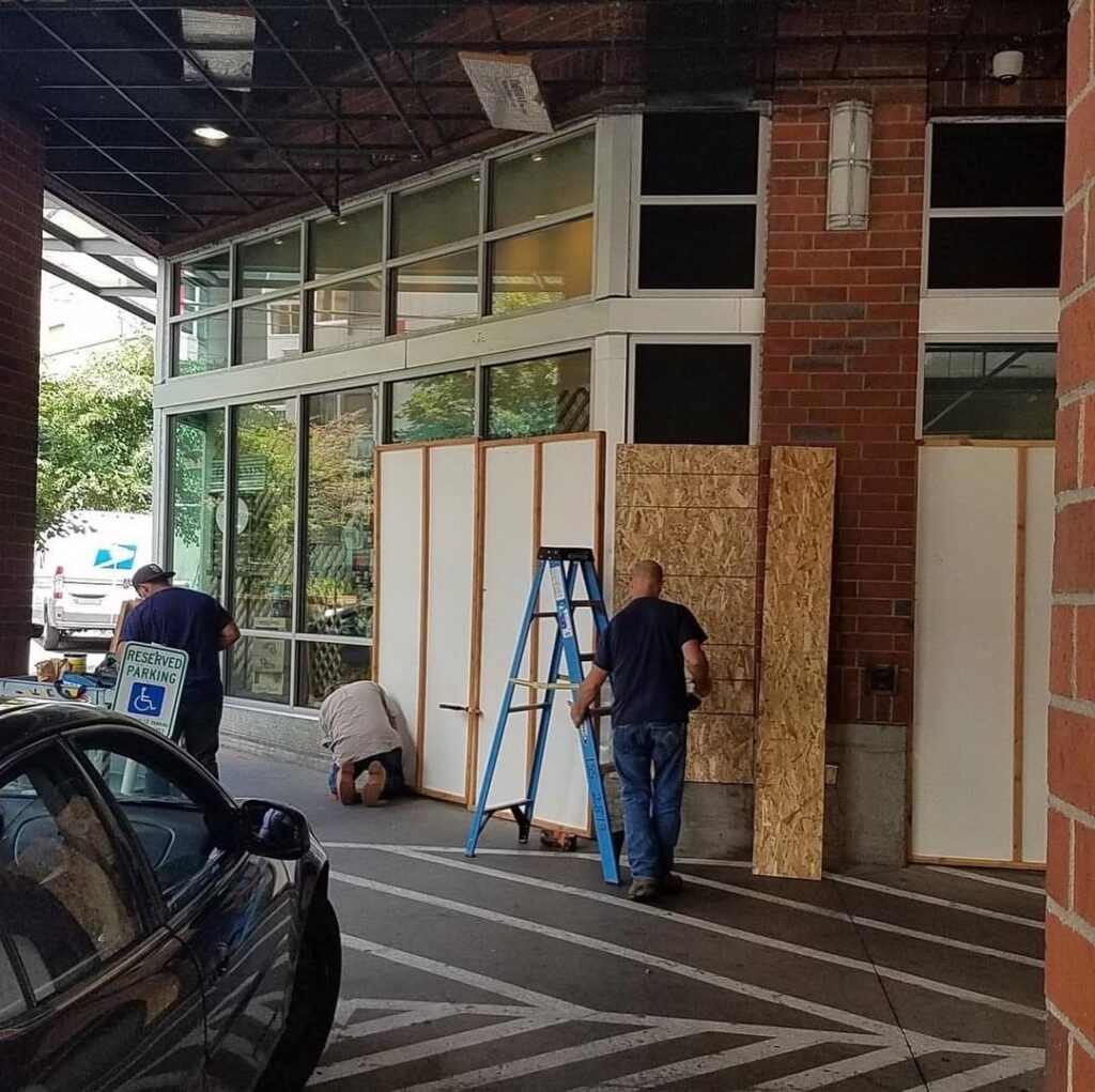 construction of the store